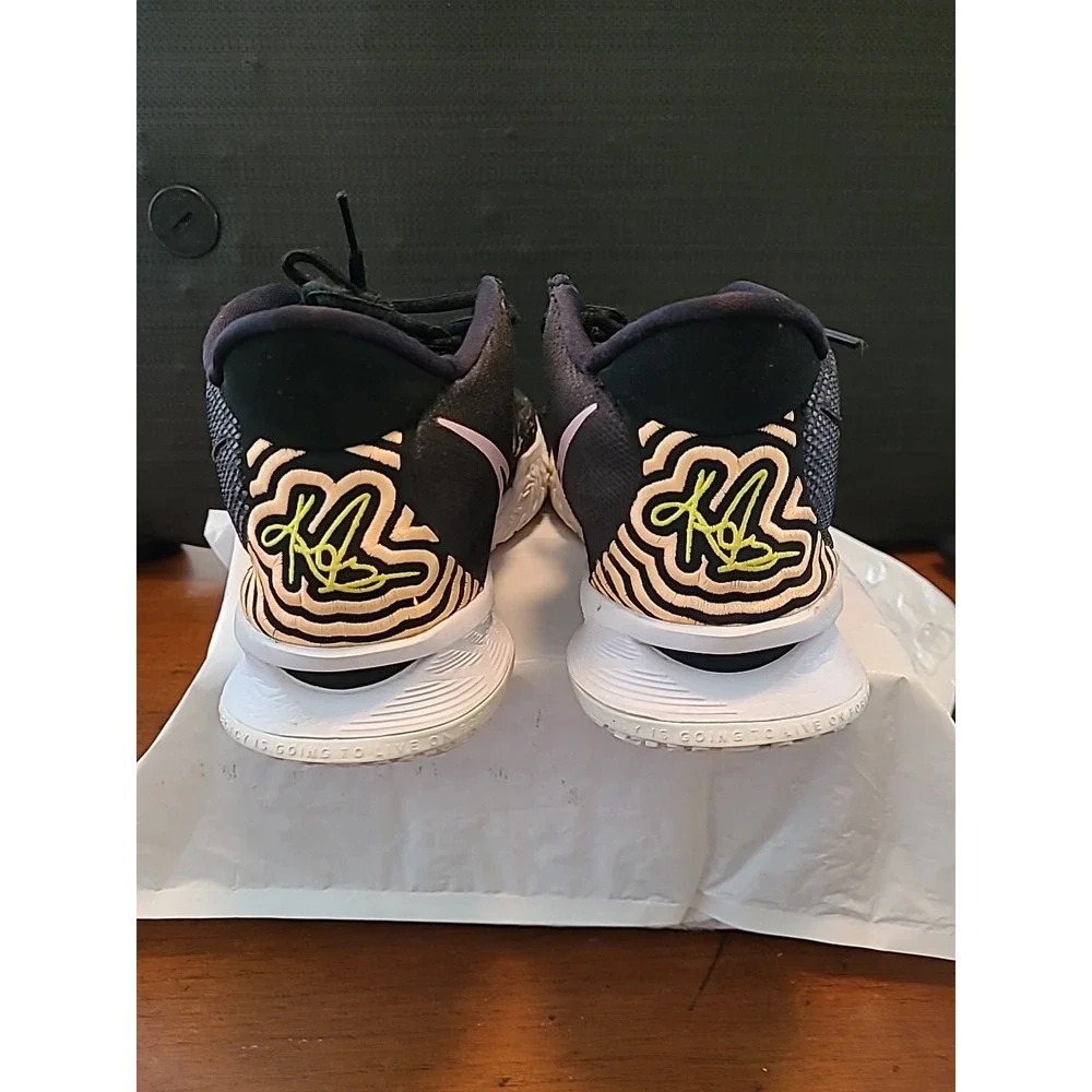 Men's Nike Kyrie Irving 7 